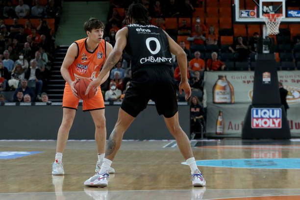 军的豪门 军的豪门